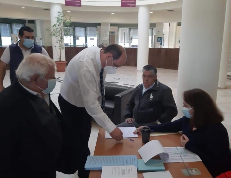 Ηράκλειο: Μαζική συμμετοχή στις εσωκομματικές εκλογές της Νέας Δημοκρατίας