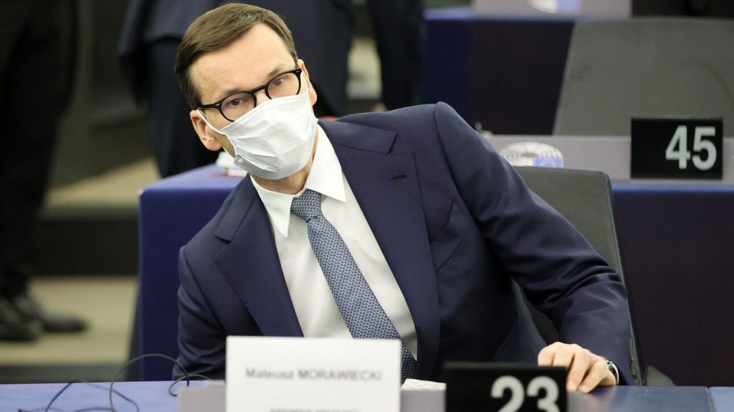 H Πολωνία «τεστάρει» τα νεύρα της ΕΕ – Απορρίπτει τις προειδοποιήσεις ο πρωθυπουργός Μοραβιέτσι