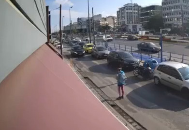 Σοκαριστικό ατύχημα – Όχημα παρέσυρε γυναίκα