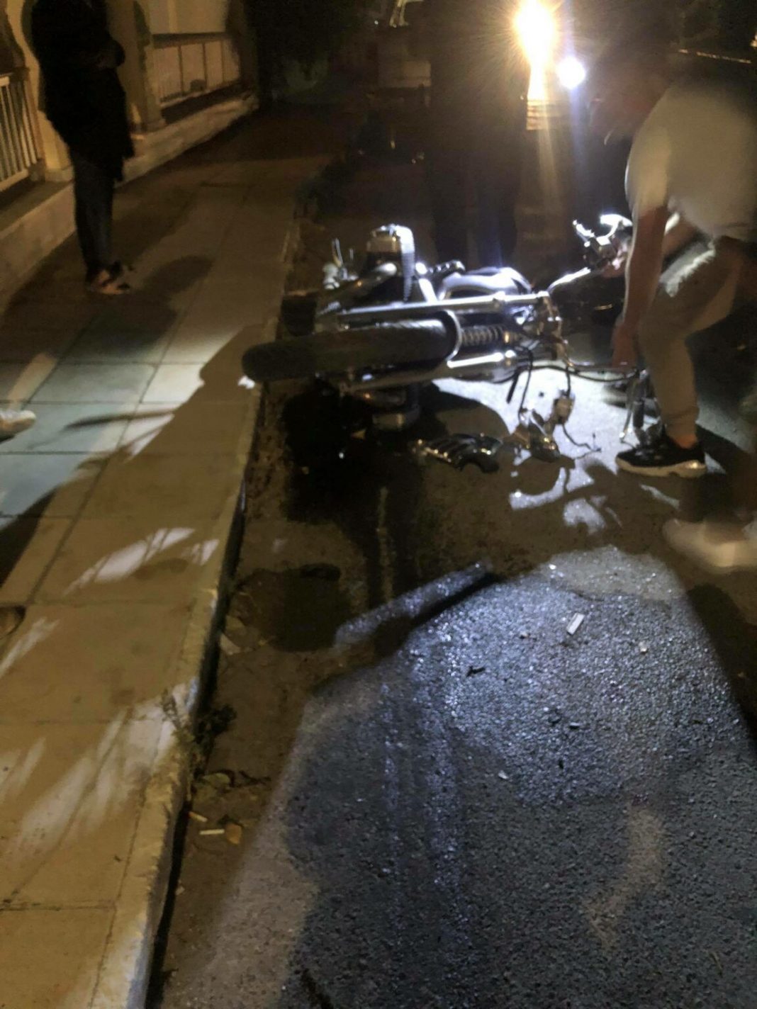 Σοβαρό τροχαίο στο Ηράκλειο: Συγκρούστηκαν μηχανές – Δύο τραυματίες (εικόνες)