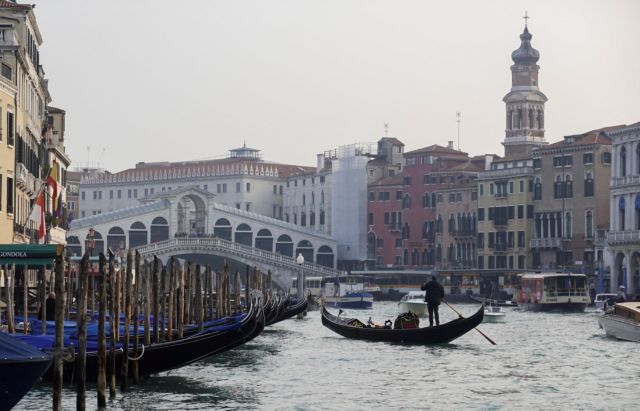 Βενετία – Σε καραντίνα 23 Έλληνες – Τι εξετάζουν οι γιατροί
