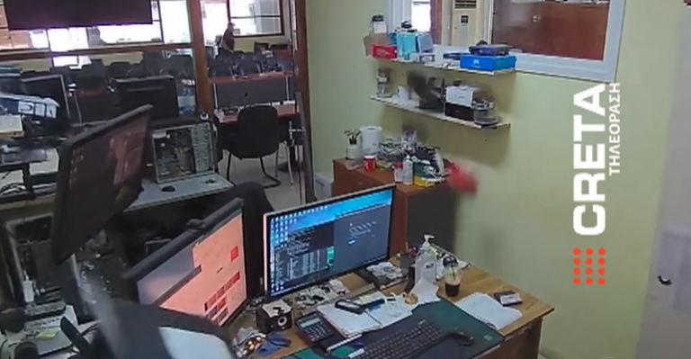 Σεισμός Κρήτη – Βίντεο: Η στιγμή που πελάτες καταστημάτων βγαίνουν πανικόβλητοι στο δρόμο