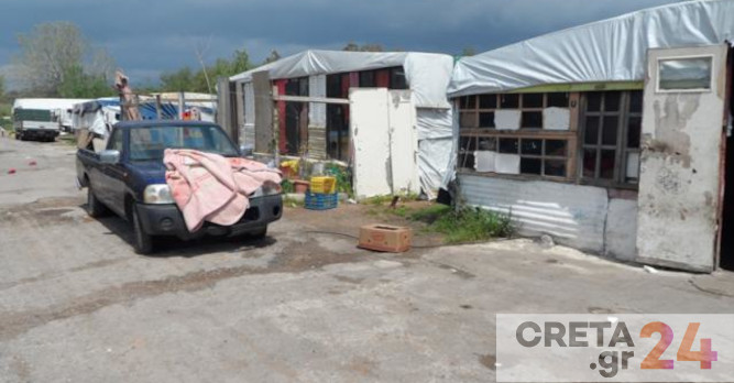 Φρίκη: Είχαν δεμένο με αλυσίδα τον 55χρονο γιο τους