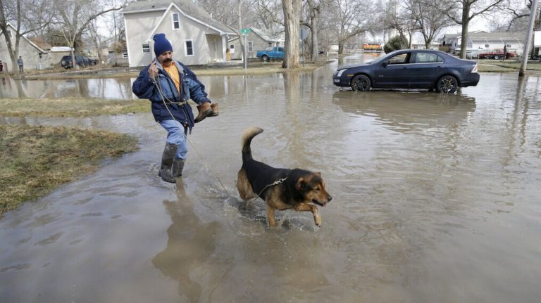 ΗΠΑ: «Μπλακ άουτ» λόγω κακοκαιρίας – Πάνω από 600.000 νοικοκυριά χωρίς ρεύμα