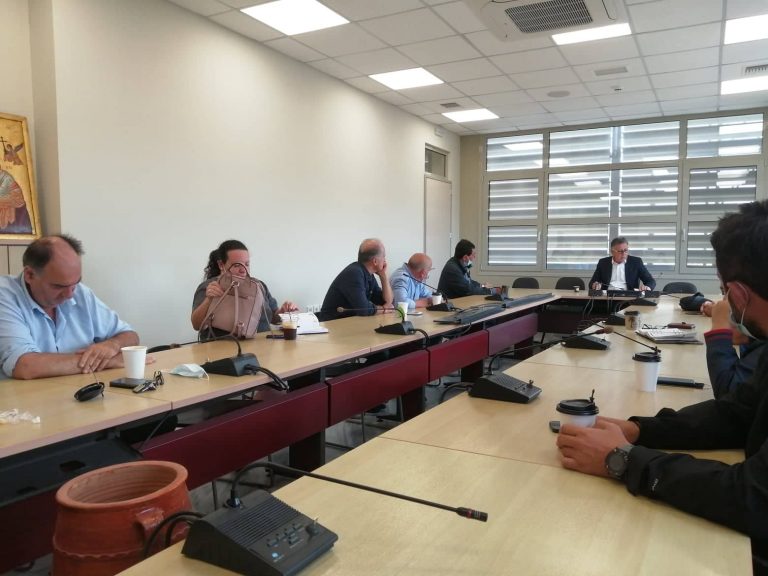 Ηράκλειο: Συνάντηση για τα ακατάλληλα σχολικά κτίρια στις σεισμόπληκτες περιοχές