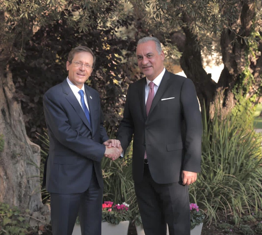 Συνάντηση με τον Πρόεδρο του Ισραήλ είχε ο Μανώλης Κεφαλογιάννης