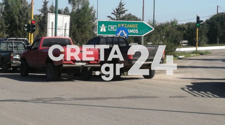 Στους δρόμους και οι αγρότες της Κρήτης (εικόνες)