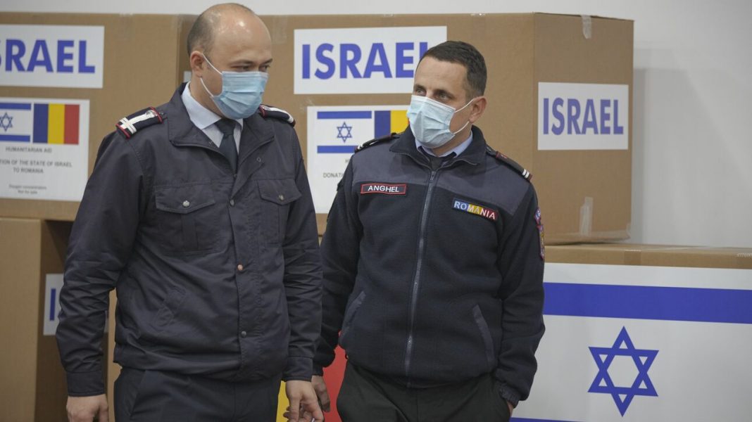 Μετάλλαξη Όμικρον: Το Ισραήλ πρώτη χώρα που κλείνει τα σύνορα σε αλλοδαπούς