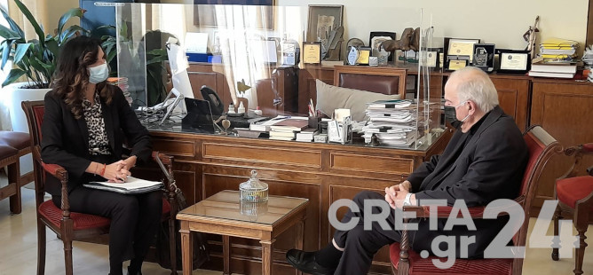 Η Πρέσβης της Ιταλίας στον Δήμαρχο Ηρακλείου (εικόνες)