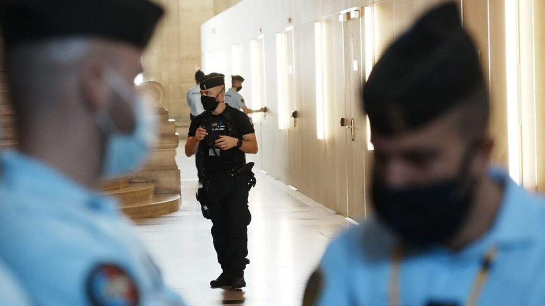 Γαλλία: Τρεις συλλήψεις υπόπτων για την επίθεση εναντίον αστυνομικών στις Κάννες