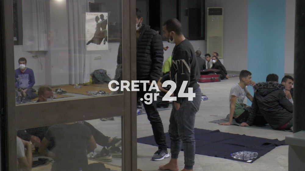 Κρήτη: Παραμένουν στο Ενοριακό Κέντρο οι πρόσφυγες που διασώθηκαν