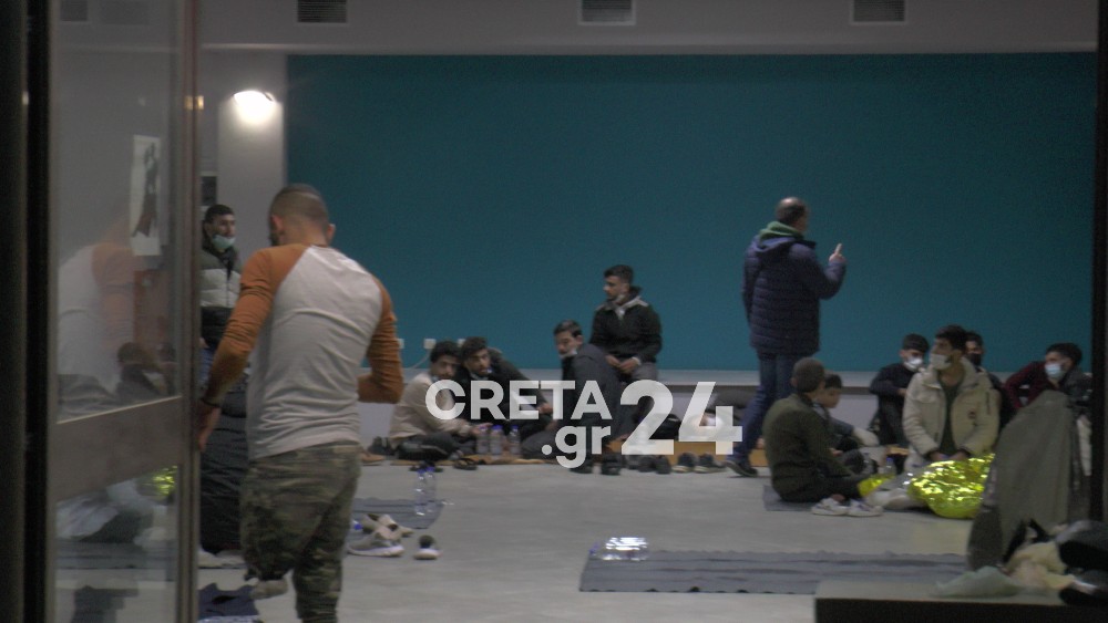 Κρήτη: Σε ενοριακό κέντρο οι μετανάστες που διασώθηκαν (εικόνες)