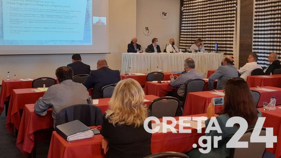 «Το μισό περιφερειακό πρόγραμμα σε έργα των Δήμων της Κρήτης» (εικόνες)