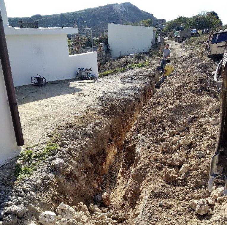 Κρήτη: Ξεκίνησε το έργο της αντικατάστασης εσωτερικών δικτύων ύδρευσης