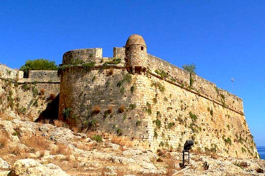 Στο ΠΕΠ Κρήτης η στερέωση και αποκατάσταση των τειχών του φρουρίου Φορτέτσα