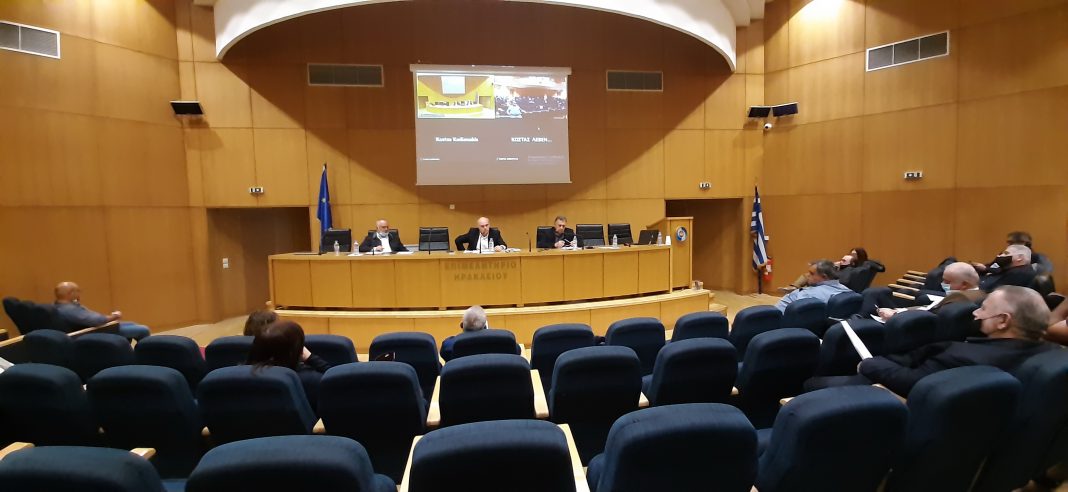 Στήριξη στις πληγείσες από τον σεισμό επιχειρήσεις του Δήμου Μινώα Πεδιάδας από το Επιμελητήριο