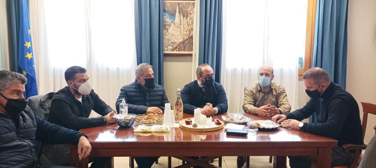 Σύσκεψη Δημάρχου Οροπεδίου Γ. Στεφανάκη και Γ.Γ. Υπ. Ναυτιλίας Μ. Κουτουλάκη