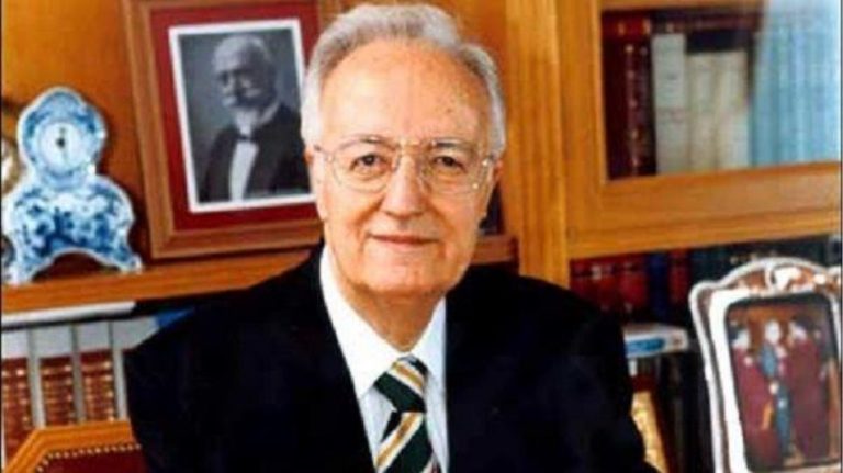 Στη ΜΕΘ του νοσοκομείου «Λαϊκό» ο Χρήστος Σαρτζετάκης