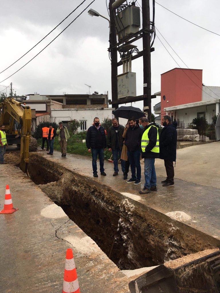 Επίσκεψη Σημανδηράκη στο έργο εμβρύων στην Αγυιά