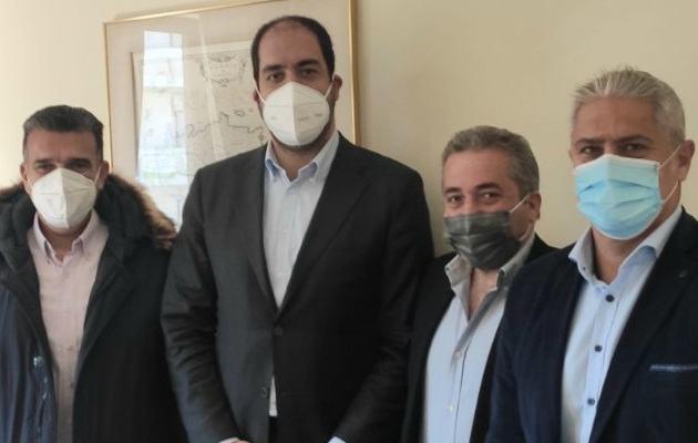 Συνάντηση πυροσβεστών με τον Γιάννη Κεφαλογγιάννη