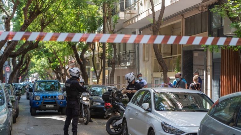 Ο άνδρας της και όχι η πεθερά σκότωσε την 55χρονη μέσα σε ζαχαροπλαστείο