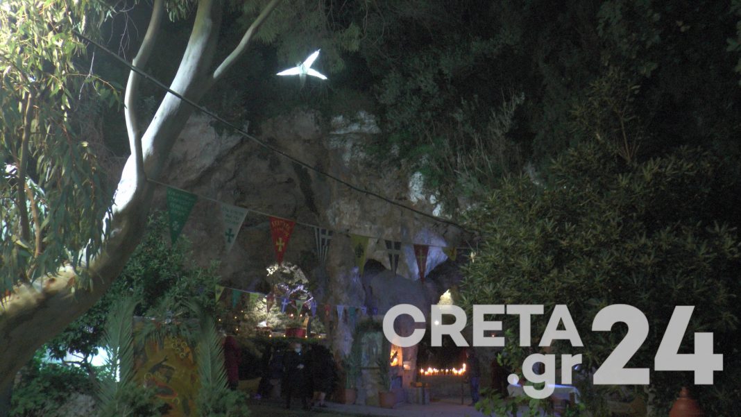 Κρήτη: Με κατάνυξη αλλά ελάχιστο κόσμο η Λειτουργία στο σπήλαιο της Γέννησης (εικόνες)