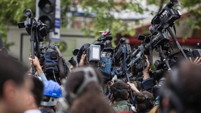 Αριθμός ρεκόρ δημοσιογράφων που βρίσκονται στη φυλακή το 2021 σύμφωνα με έκθεση