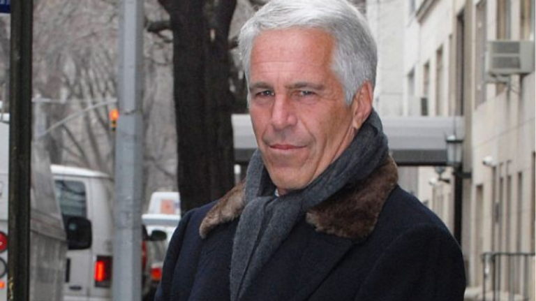 «Ο Επστάιν ήθελε σεξ τρεις φορές τη μέρα με ανήλικες σκλάβες του σεξ» – Τι αποκαλύπτει θύμα του σεξουαλικού κυκλώματος