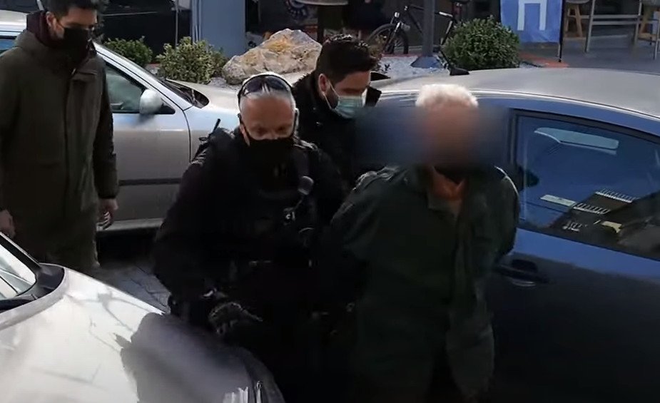 Γυμναστής σε σχολείο ο άνδρας που σκότωσε και βίασε τη μητέρα του – Πότε σταμάτησε