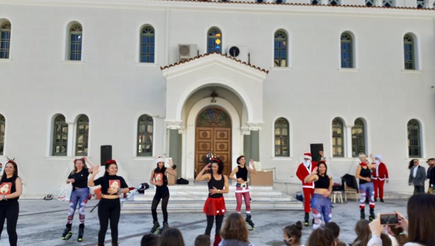 Ρέθυμνο: Χριστουγεννιάτικο ξεφάντωμα στην πλατεία της Μητρόπολης