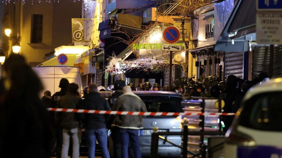 Συνελήφθη ο 56χρονος που κρατούσε ομήρους δυο γυναίκες σε κατάστημα στο Παρίσι