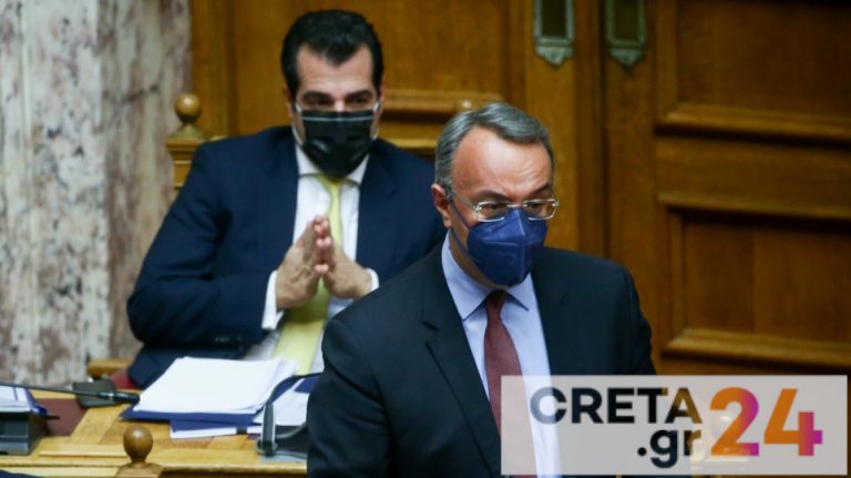 Σταϊκούρας και Πλεύρης παρουσιάζουν τις δωρεές για την αντιμετώπιση τη πανδημίας