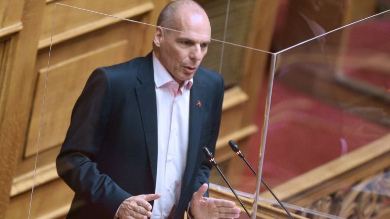 Πρόταση Βαρουφάκη στον Τσίπρα να καταθέσει πρόταση μομφής κατά της κυβέρνησης