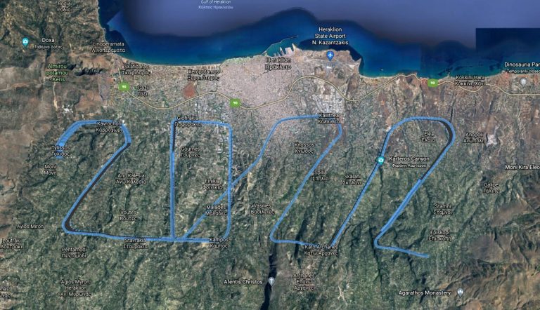 Ζωγράφισαν το 2022 με πινέλο ένα αεροπλάνο και καμβά την… Κρήτη!