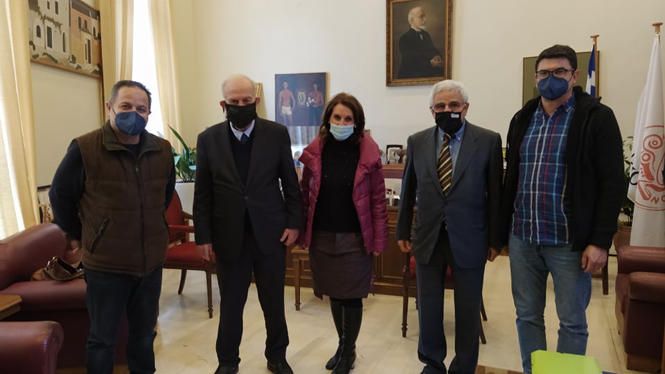 Συνεργασία Δήμου Ηρακλείου – ΚΕΘΕΑ για την αξιοποίηση των ελαιόδεντρων της δημοτικής περιουσίας