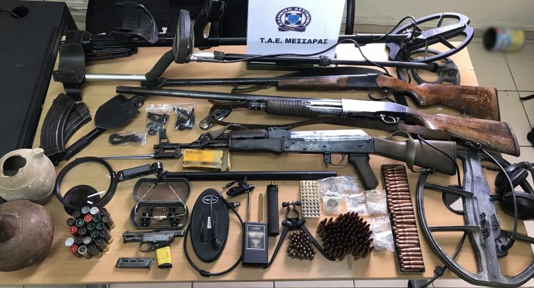 Ηράκλειο: Έκρυβε στο ποιμνιοστάσιο τα αρχαία και τα όπλα – «Λαβράκι» έβγαλε η έρευνα της ΕΛ.ΑΣ.