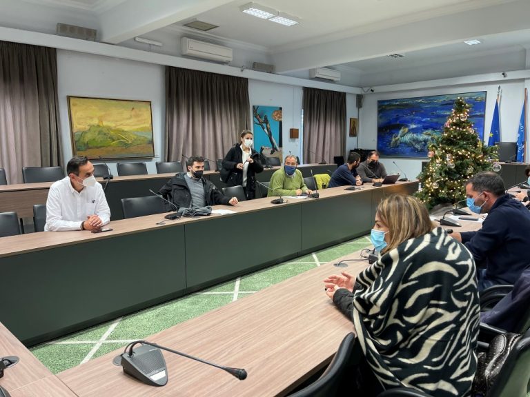 Κρήτη: «Επί τάπητος» τα θέματα που ταλανίζουν τους καταστηματάρχες
