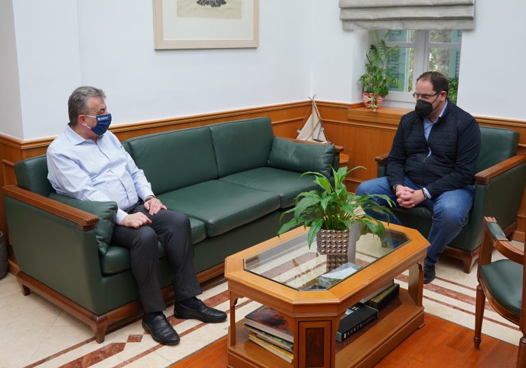 «Επί τάπητος» η έναρξη εργασιών αντισεισμικής θωράκισης του Σταυράκειου Γυμνασίου-Λυκείου