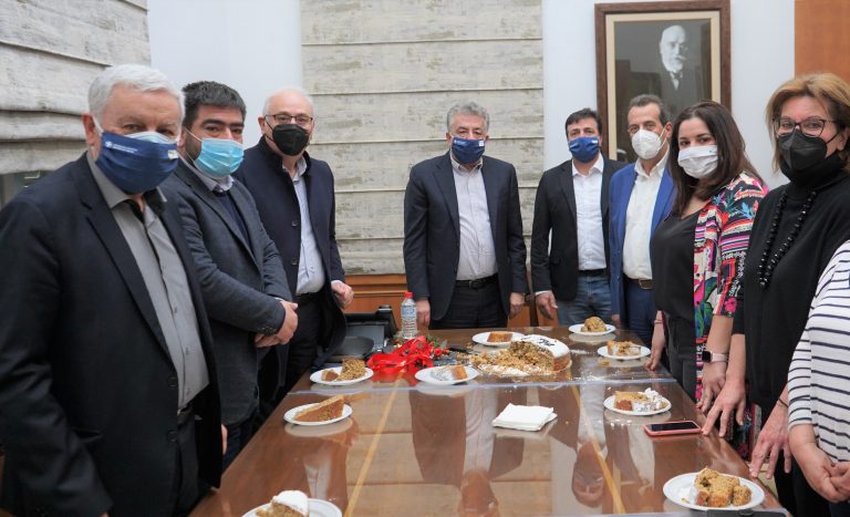 Με ανταλλαγή ευχών η κοπή της Πρωτοχρονιάτικης πίτας της Π.Ε. Ηρακλείου