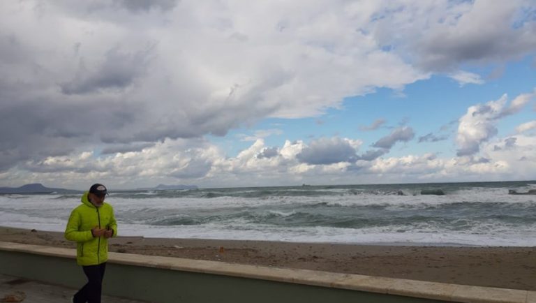 Ρέθυμνο: Για τρέξιμο στην παραλιακή, παρά την κακοκαιρία!