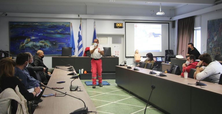 Απινιδωτές σε όλα τα κτίρια του Δήμου Χανίων και σε δημοτικούς αθλητικούς χώρους