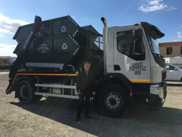 Νέο όχημα για την μεταφορά μεγάλων κάδων στον δήμο Γόρτυνας