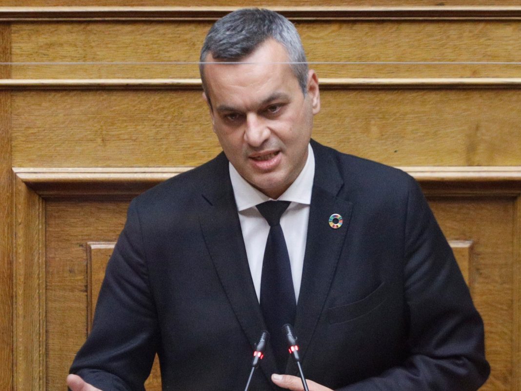 Τα προβλήματα που δημιουργεί η κατάργηση του προγράμματος Hellenic Universities 2 στη Βουλή
