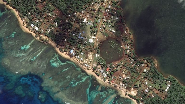 Τόνγκα: Στα σύνορα της στρατόσφαιρας ο καπνός από την έκρηξη του ηφαιστείου