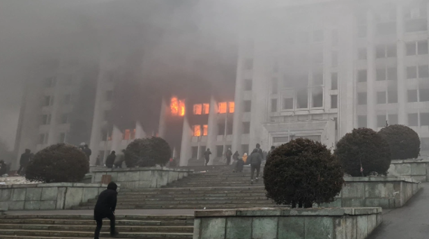 Χάος στο Καζακστάν: «Εκκαθαριστική επιχείρηση» του στρατού κατά διαδηλωτών, αναφορές για δεκάδες νεκρούς