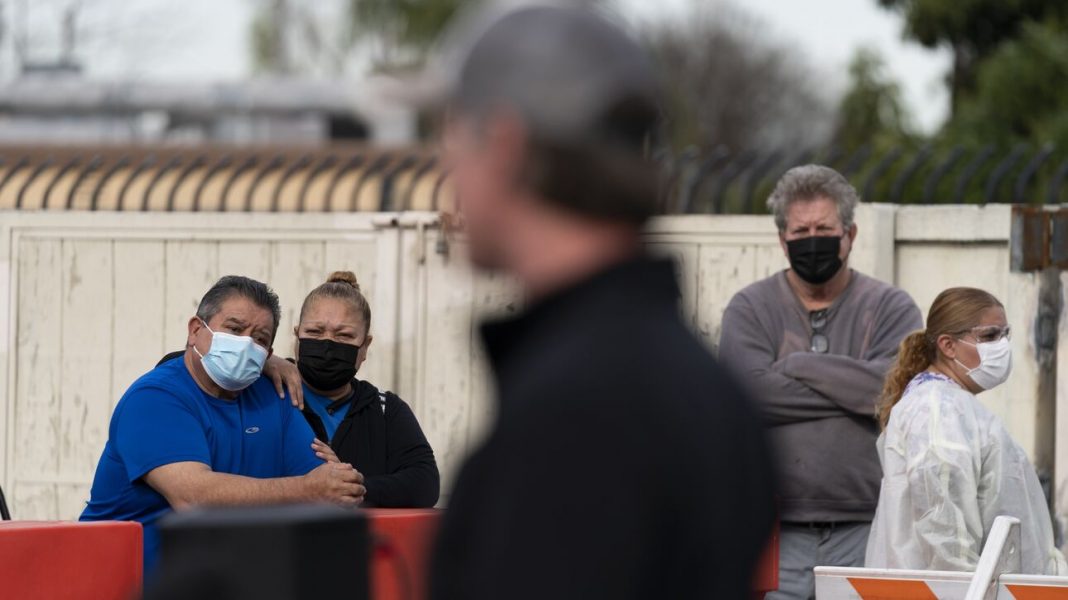 Κορωνοϊός – ΗΠΑ: Πρόβλεψη ότι οι θάνατοι θα ξεπεράσουν τις 900.000 μέσα στον επόμενο μήνα