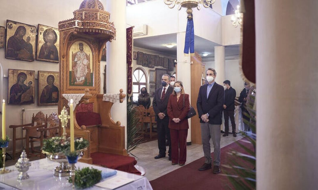 Θεοφάνεια: Στον Άγιο Ευστράτιο ο Κυριάκος Μητσοτάκης – Έκκληση για εμβολιασμούς