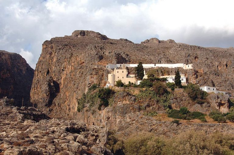 Κρήτη: Κρούσματα κορωνοϊού σε μοναχούς και προσκυνητές – Κλειστή η Μονή Καψά