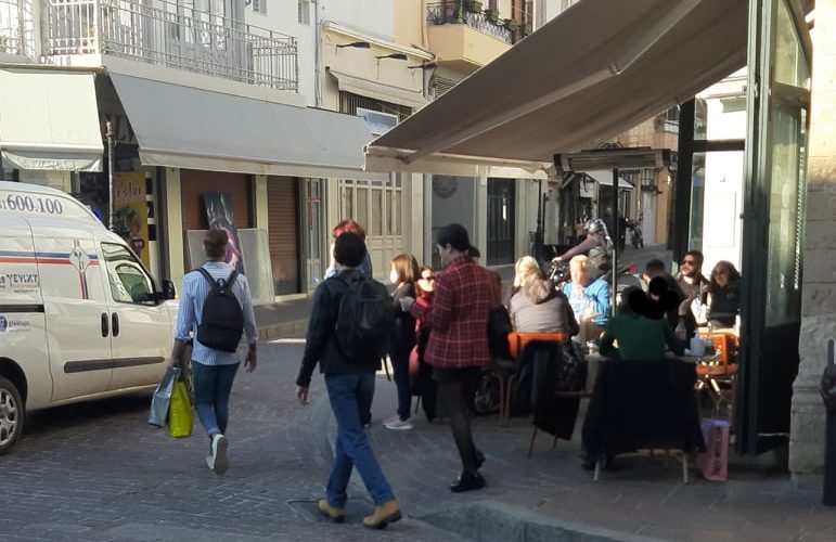 Ρέθυμνο: Οι έμποροι κάνουν ταμείο – Η πρωτοχρονιάτικη ψυχρολουσία και οι ελπίδες για… άνοιξη