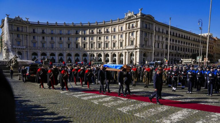 Τελευταίο αντίο από την Ιταλία και την Ευρώπη στον Νταβίντ Σασόλι